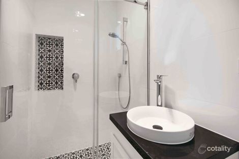 Property photo of 10 Greenfield Avenue Middle Cove NSW 2068