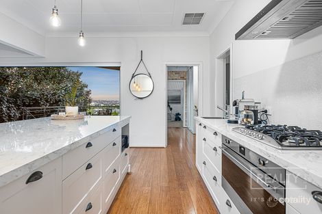 Property photo of 24 Sydenham Road Doubleview WA 6018