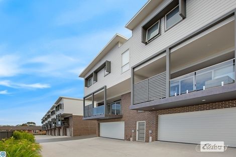 2/37 Bridge St, Coniston, NSW 2500