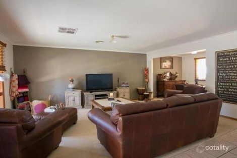 Property photo of 24 Falcon Circuit West Wodonga VIC 3690