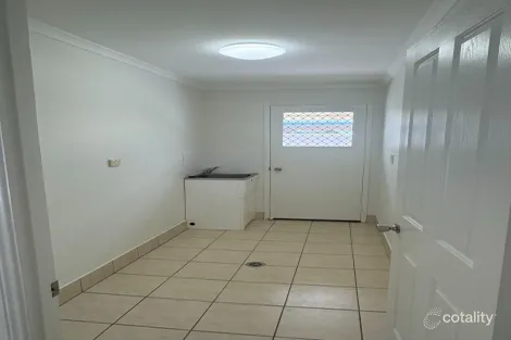 Property photo of 77 Park Avenue Emerald QLD 4720