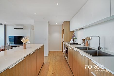 Property photo of 3807E/888 Collins Street Docklands VIC 3008