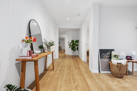 Property photo of 28 Riverside Concourse Cobblebank VIC 3338