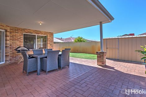 Property photo of 32 Chatsworth Gate Canning Vale WA 6155