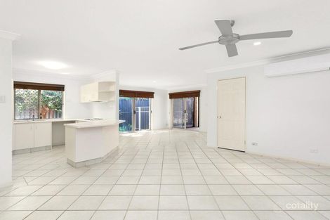 Property photo of 2/7 Luzon Parade Palm Beach QLD 4221