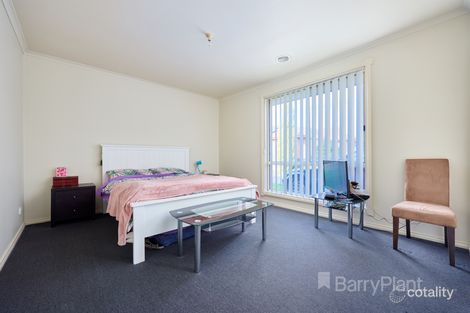 Property photo of 2/85-87 Frawley Road Hallam VIC 3803