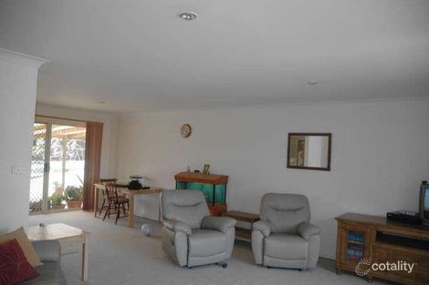 Property photo of 3 Chebec Close Bomaderry NSW 2541
