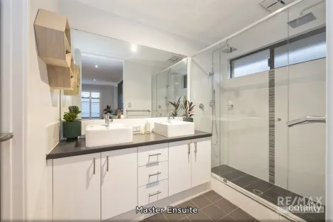 Property photo of 26 Farnham Pass Alkimos WA 6038