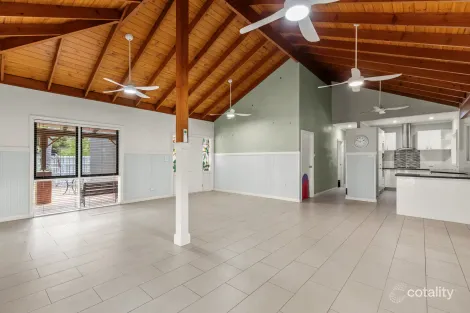 Property photo of 10 Drummond Place Cable Beach WA 6726