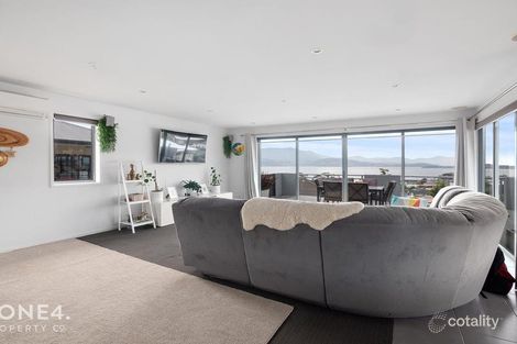 Property photo of 647 Oceana Drive Tranmere TAS 7018