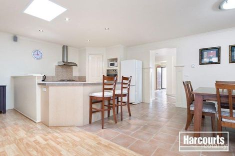 Property photo of 2 Chelsea Crescent Berwick VIC 3806