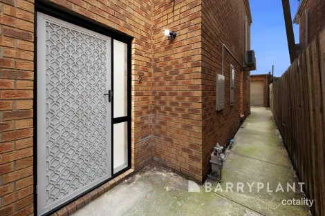Property photo of 2/70 William Street St Albans VIC 3021