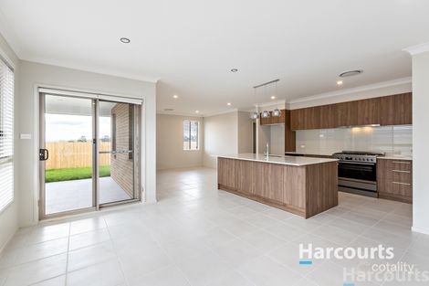 Property photo of 37 Greystones Drive Chisholm NSW 2322