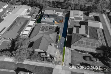 Property photo of 2/17 Cameron Way Pakenham VIC 3810