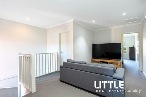 Property photo of 22 Little Windrock Lane Craigieburn VIC 3064
