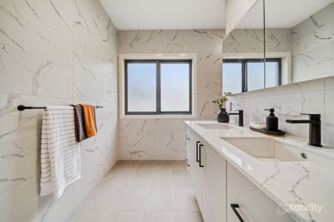 Property photo of 11 Cassinia Street O'Connor ACT 2602