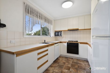 Property photo of 26 Aquila Crescent Endeavour Hills VIC 3802