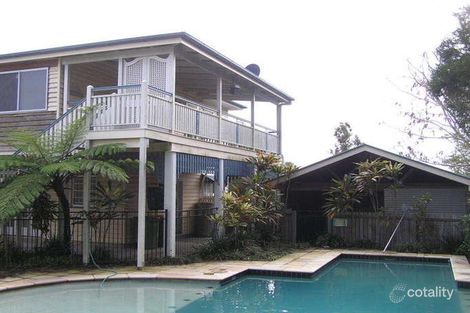 11 Holly Rd, Victoria Point, QLD 4165