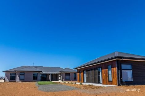 Property photo of 8 Glenmore Drive Moore Creek NSW 2340