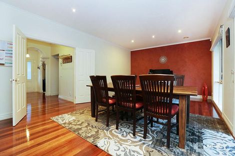 Property photo of 13 Barnsdale Way Ringwood North VIC 3134