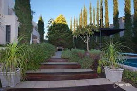 Property photo of 13 Bougainvillea Avenue Indooroopilly QLD 4068