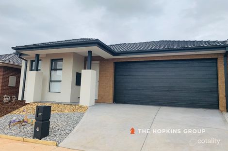 Property photo of 82 Wimbledon Boulevard Strathtulloh VIC 3338