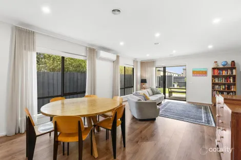 Property photo of 5 Evergreen Street Armstrong Creek VIC 3217