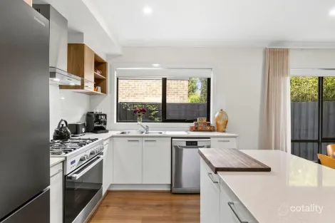 Property photo of 5 Evergreen Street Armstrong Creek VIC 3217