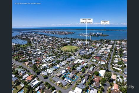Property photo of 11 Robin Avenue Paradise Point QLD 4216