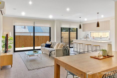 17 Surfers Cres, Carrum Downs, VIC 3201