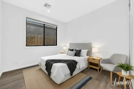 Property photo of 11 Nutmeg Avenue Mickleham VIC 3064