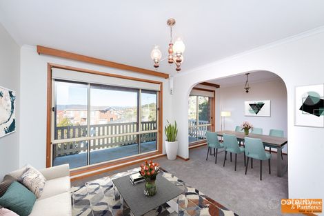 Property photo of 13 Oak Place Karabar NSW 2620