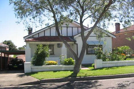 8 Angus St, Earlwood, NSW 2206