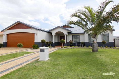 Property photo of 4 Camellia Way Bennett Springs WA 6063