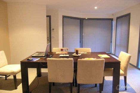 Property photo of 26 Bluestone Gardens Jerrabomberra NSW 2619