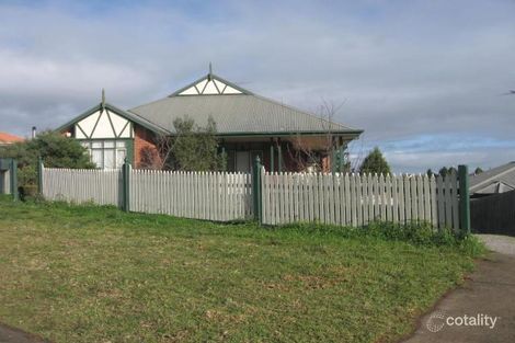 5 Green Valley Gr, Meadow Heights, VIC 3048