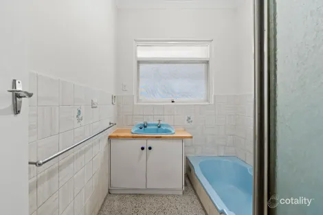 Property photo of 32 Rita Avenue Rostrevor SA 5073