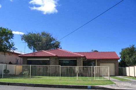 11 John St, Woonona, NSW 2517