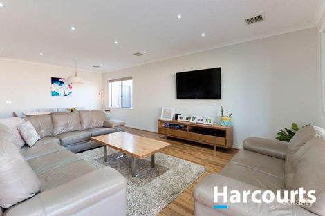 Property photo of 50 Freshfields Drive Cranbourne North VIC 3977