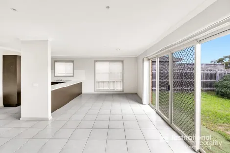 Property photo of 37 Georgia Crescent Werribee VIC 3030