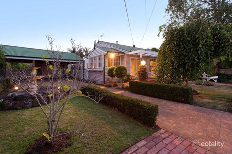 4 Belvedere Rd, Seaford, VIC 3198
