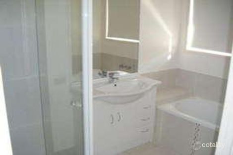 Property photo of 5 Pinnacle Court Avoca QLD 4670