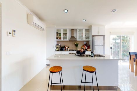 Property photo of 2/22 Dunsmuir Grove Traralgon VIC 3844