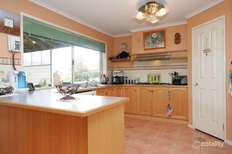 Property photo of 17 McGinness Avenue Roxburgh Park VIC 3064