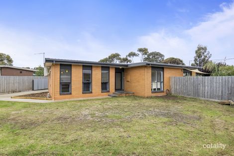 Property photo of 2 Whiton Grove Wyndham Vale VIC 3024