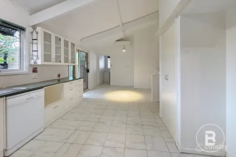 Property photo of 5 Crusoe Road Kangaroo Flat VIC 3555