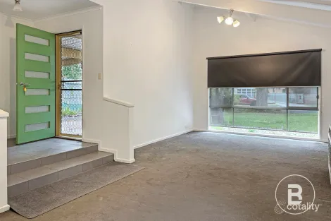 Property photo of 5 Crusoe Road Kangaroo Flat VIC 3555