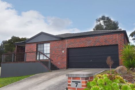 7 Redwood Ct, Mount Helen, VIC 3350