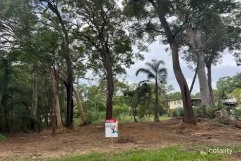 5 Kooberry St, Macleay Island, QLD 4184