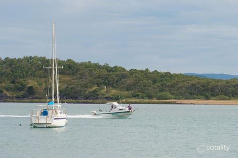 5 Elle Ct, Armstrong Beach, QLD 4737